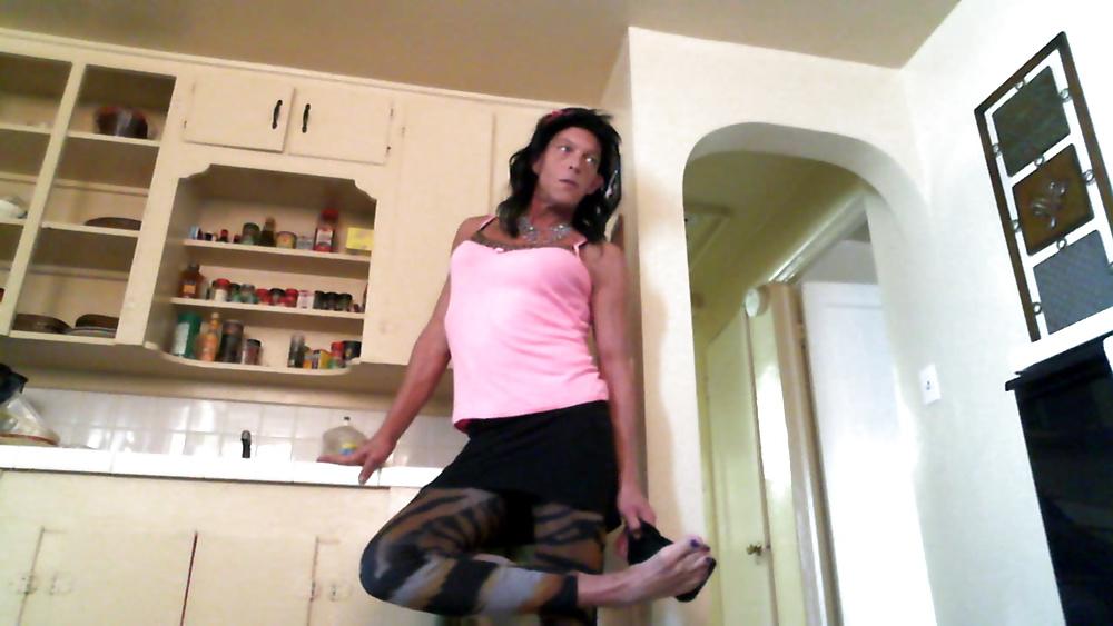 25P Crossdresser in tights