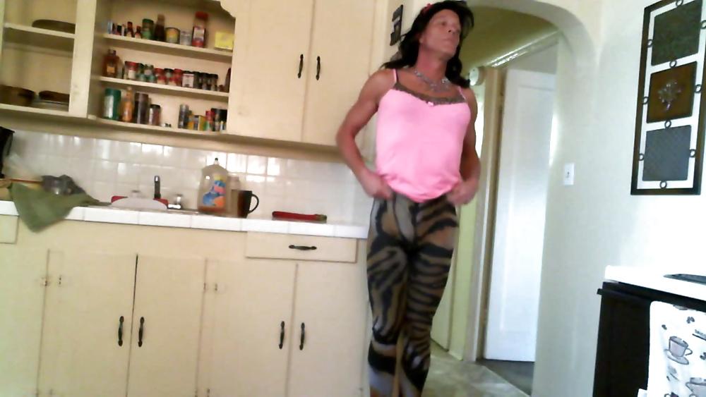 25P Crossdresser in tights