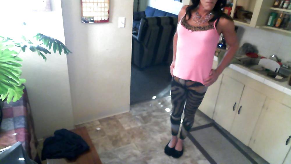 25P Crossdresser in tights