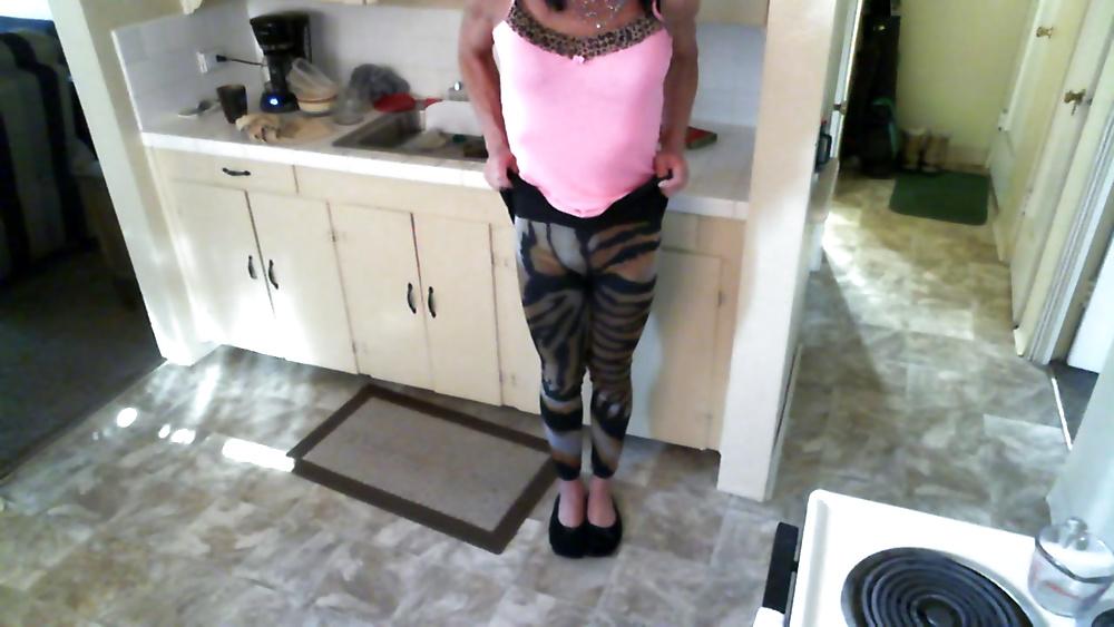 25P Crossdresser in tights