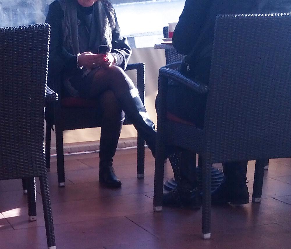 17P Spy in caffe