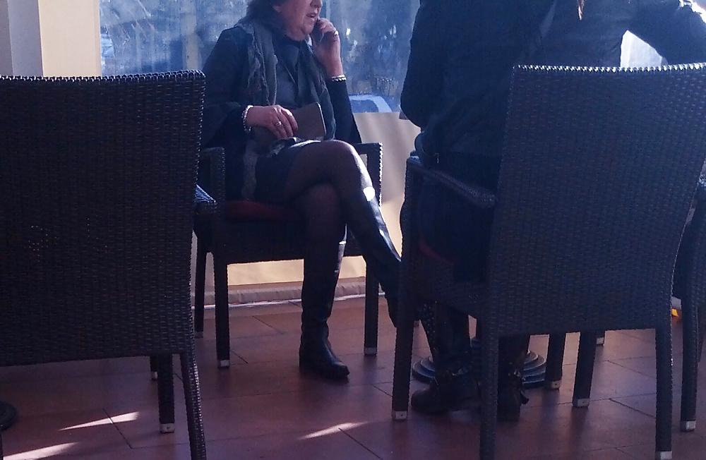 17P Spy in caffe