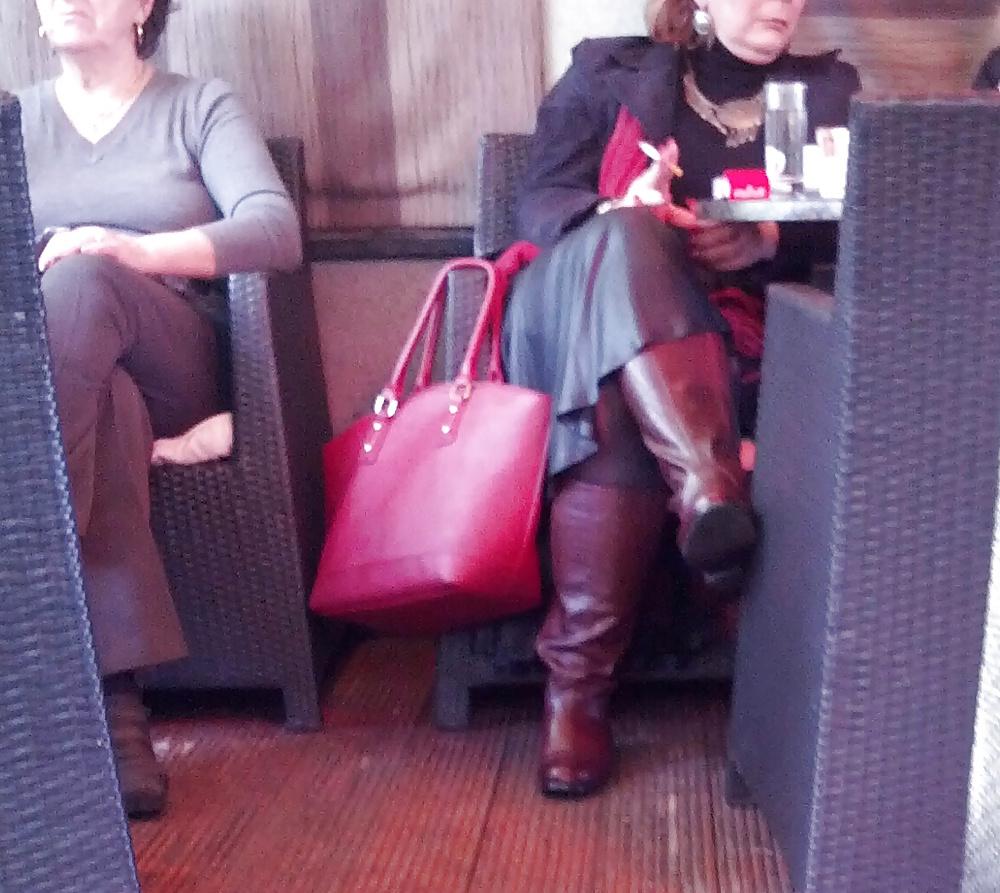 17P Spy in caffe