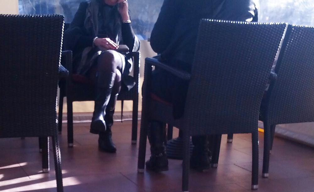 17P Spy in caffe