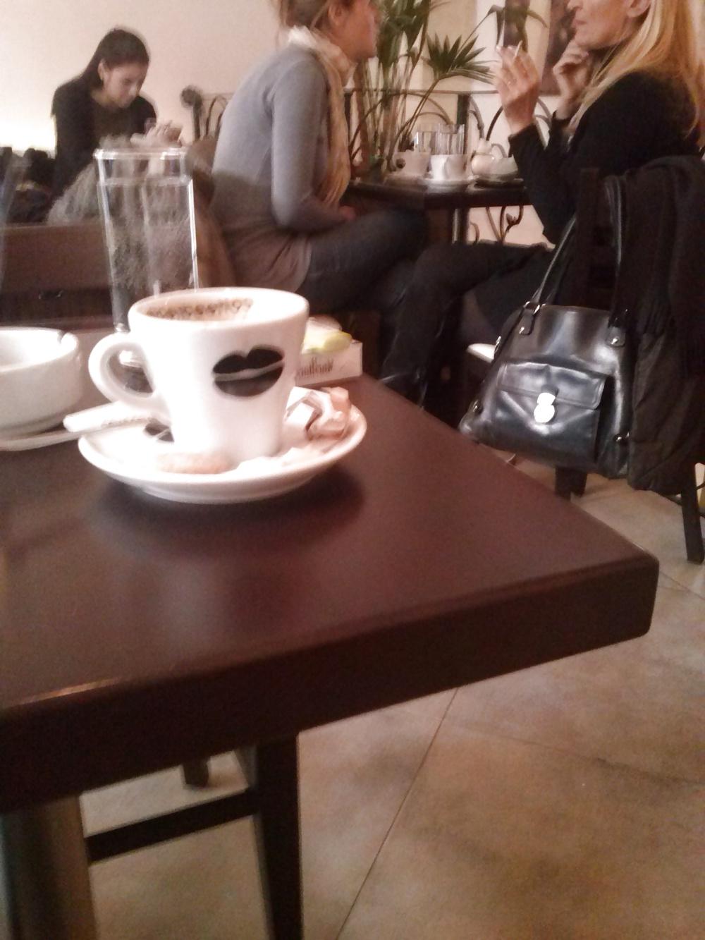 17P Spy in caffe