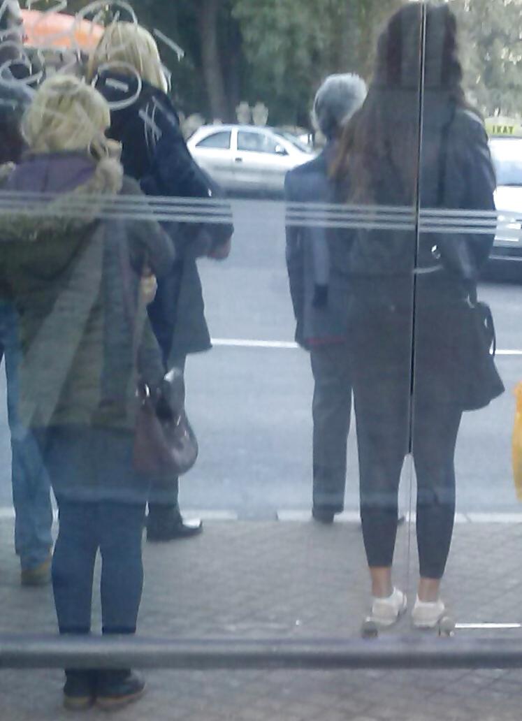 17P Spy in caffe