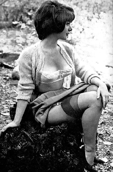 25P English ladies fun posing 1960s