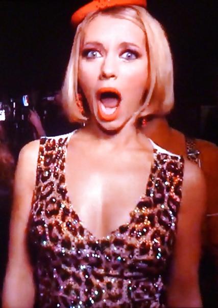 25P RACHEL RILEY VS HOLLY WILLOUGHBY WANK FEST