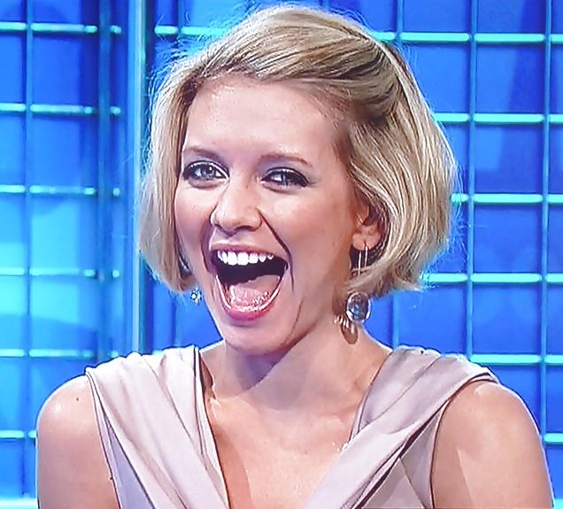 25P RACHEL RILEY VS HOLLY WILLOUGHBY WANK FEST