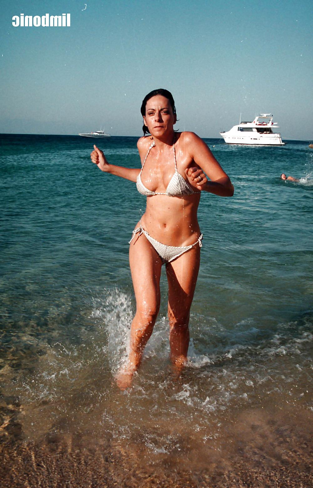 25P Greek celebrities rika vagiani