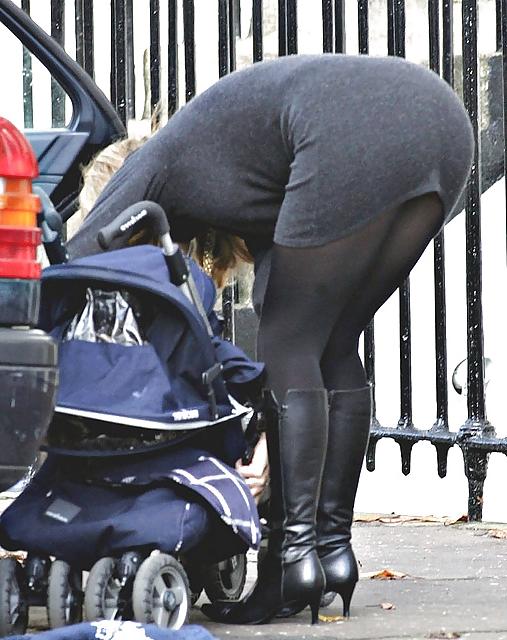 25P KATE GARRAWAY VS CAROL VORDERMAN WANK FEST