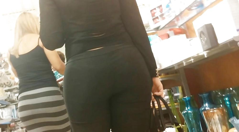 16P Thick big booty white girl in TIGHT trousers