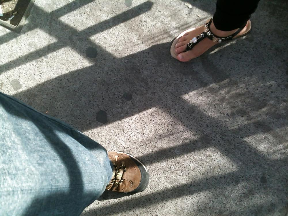 21P Feets and the street