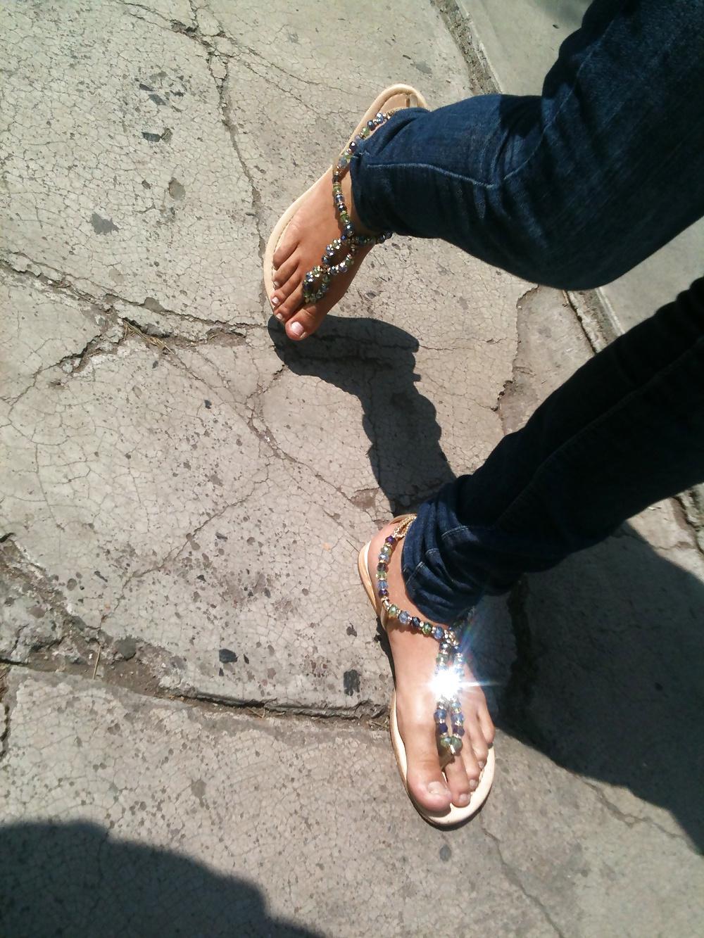 21P Feets and the street