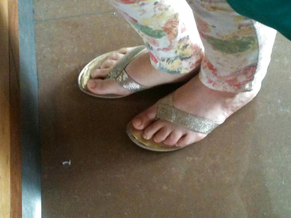 21P Feets and the street