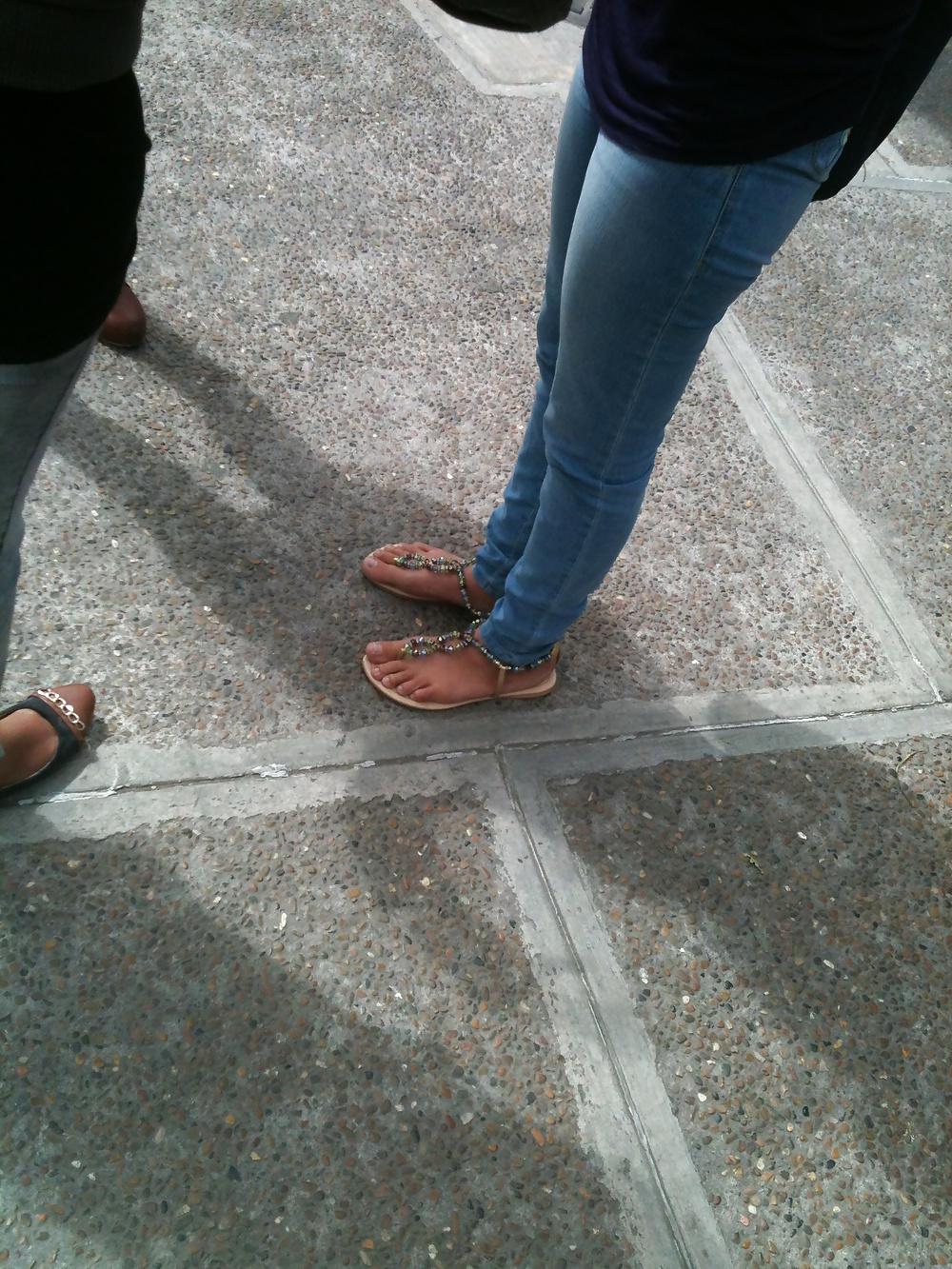21P Feets and the street