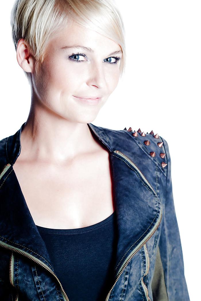 23P Anett Sattler - german sports commentator
