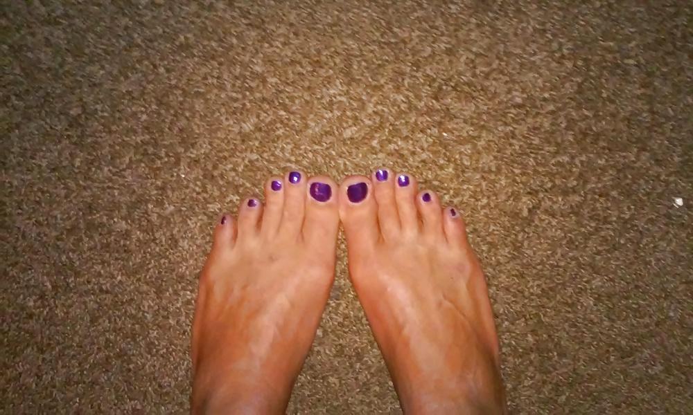 11P Lisa Love crossdresser feet