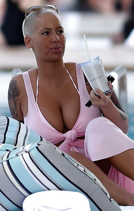 25P Amber Rose & Blac Chyna – Titten & Arsch am Miami Beach – Ameman