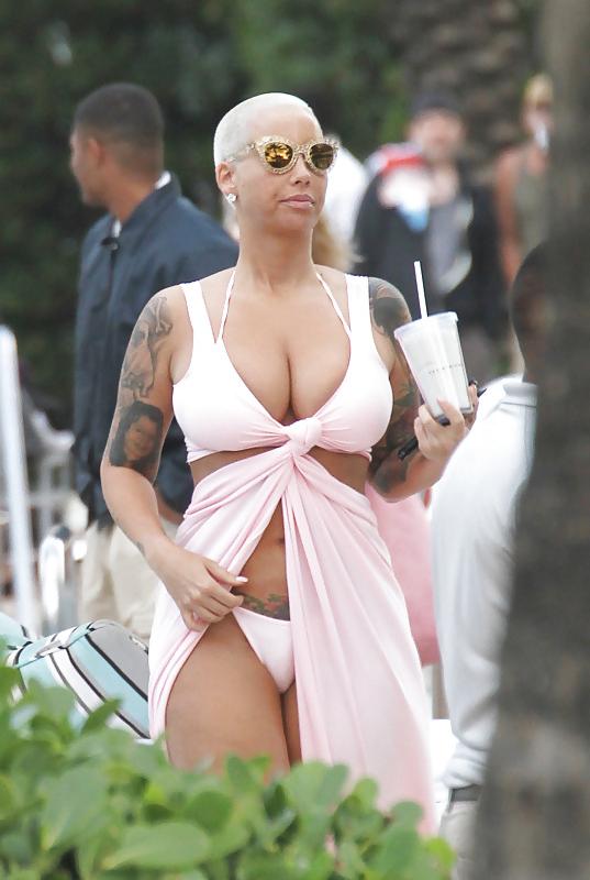 25P Amber Rose & Blac Chyna – Titten & Arsch am Miami Beach – Ameman