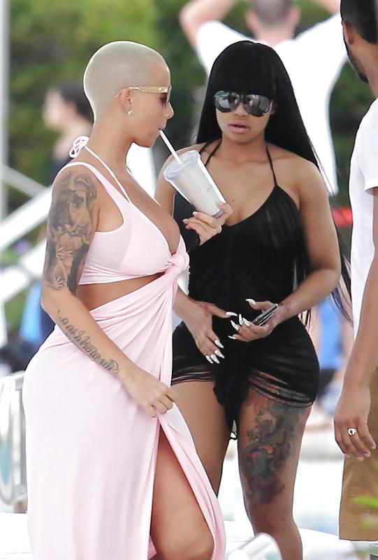 25P Amber Rose & Blac Chyna – Titten & Arsch am Miami Beach – Ameman