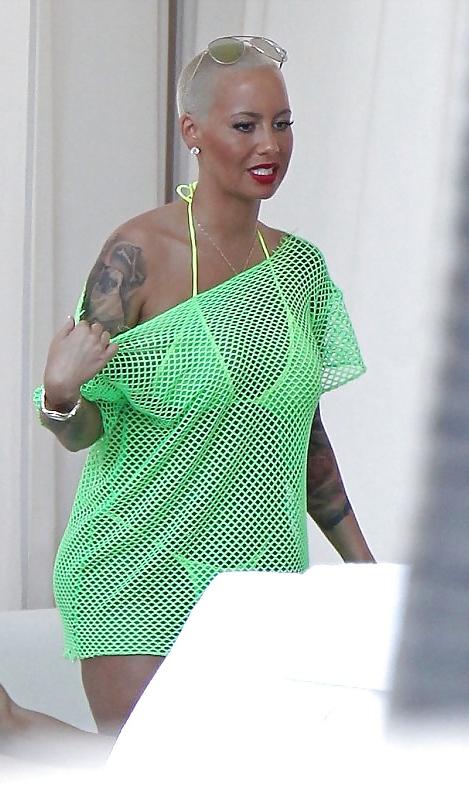 25P Amber Rose & Blac Chyna – Titten & Arsch am Miami Beach – Ameman