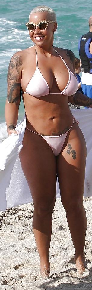 25P Amber Rose & Blac Chyna – Titten & Arsch am Miami Beach – Ameman