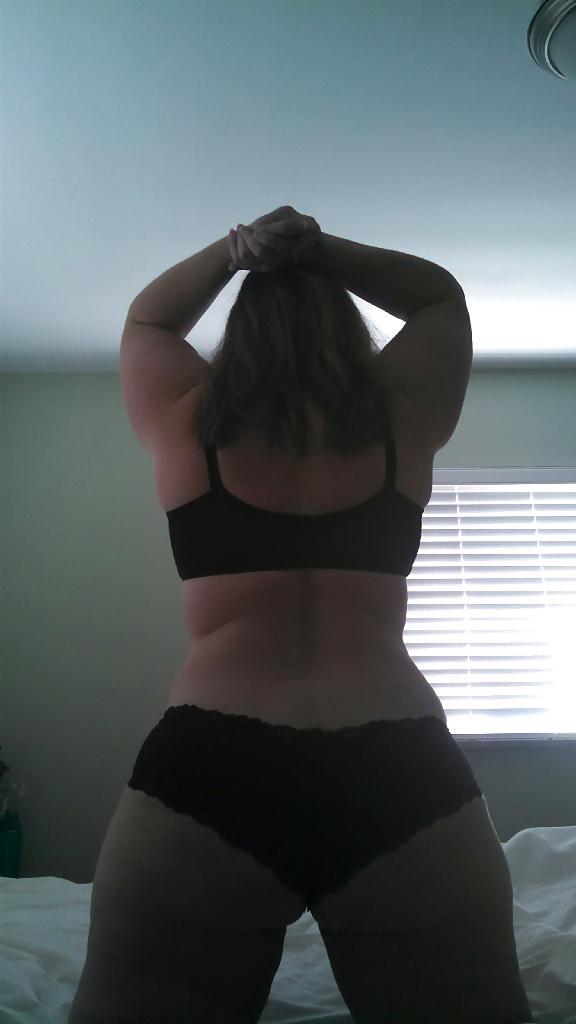 9P Fat Booty MILF