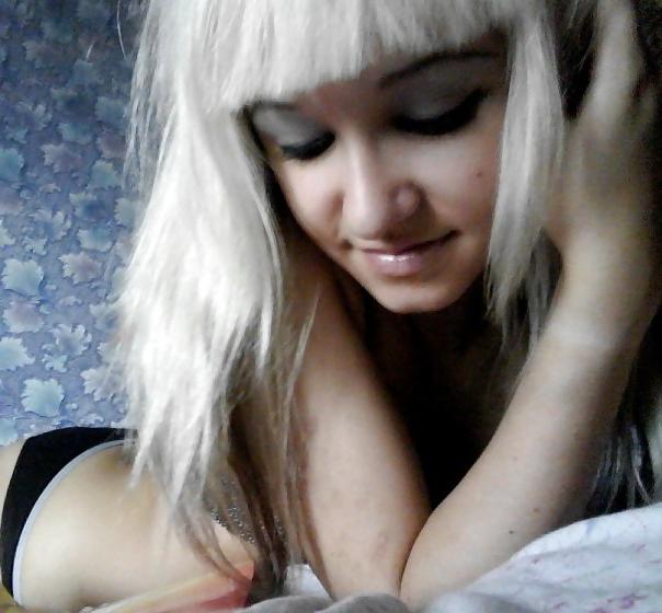 25P Gothic,emo girl 2