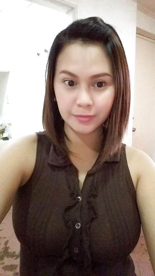 14P Hot Pinay Mama :P