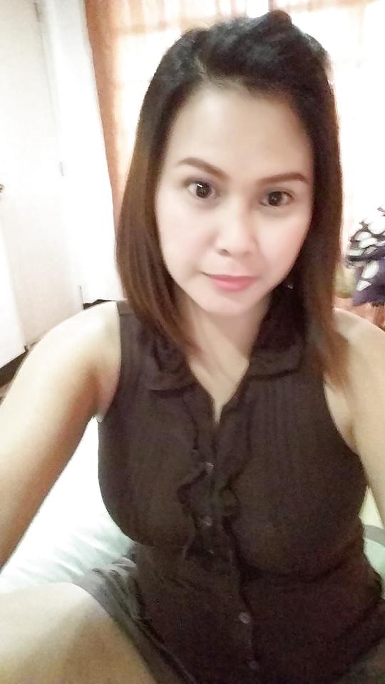 14P Hot Pinay Mama :P