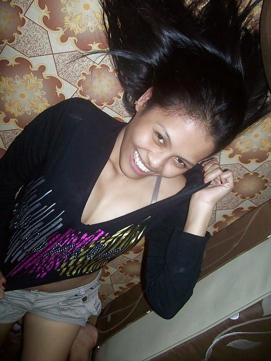 14P Hot Pinay Mama :P