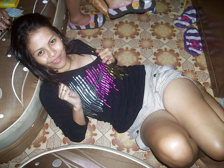 14P Hot Pinay Mama :P