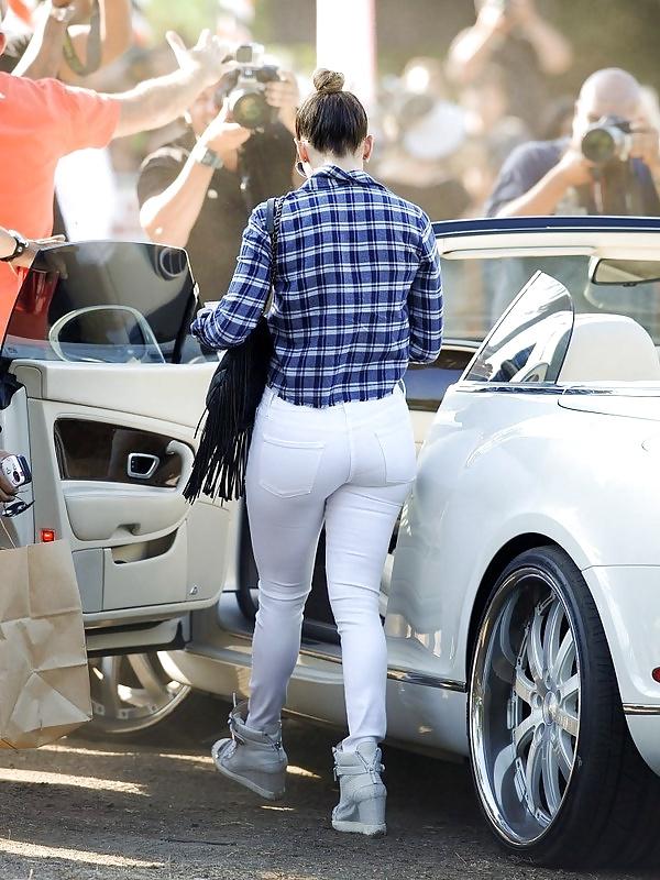 8P Jennifer Lopez booty 