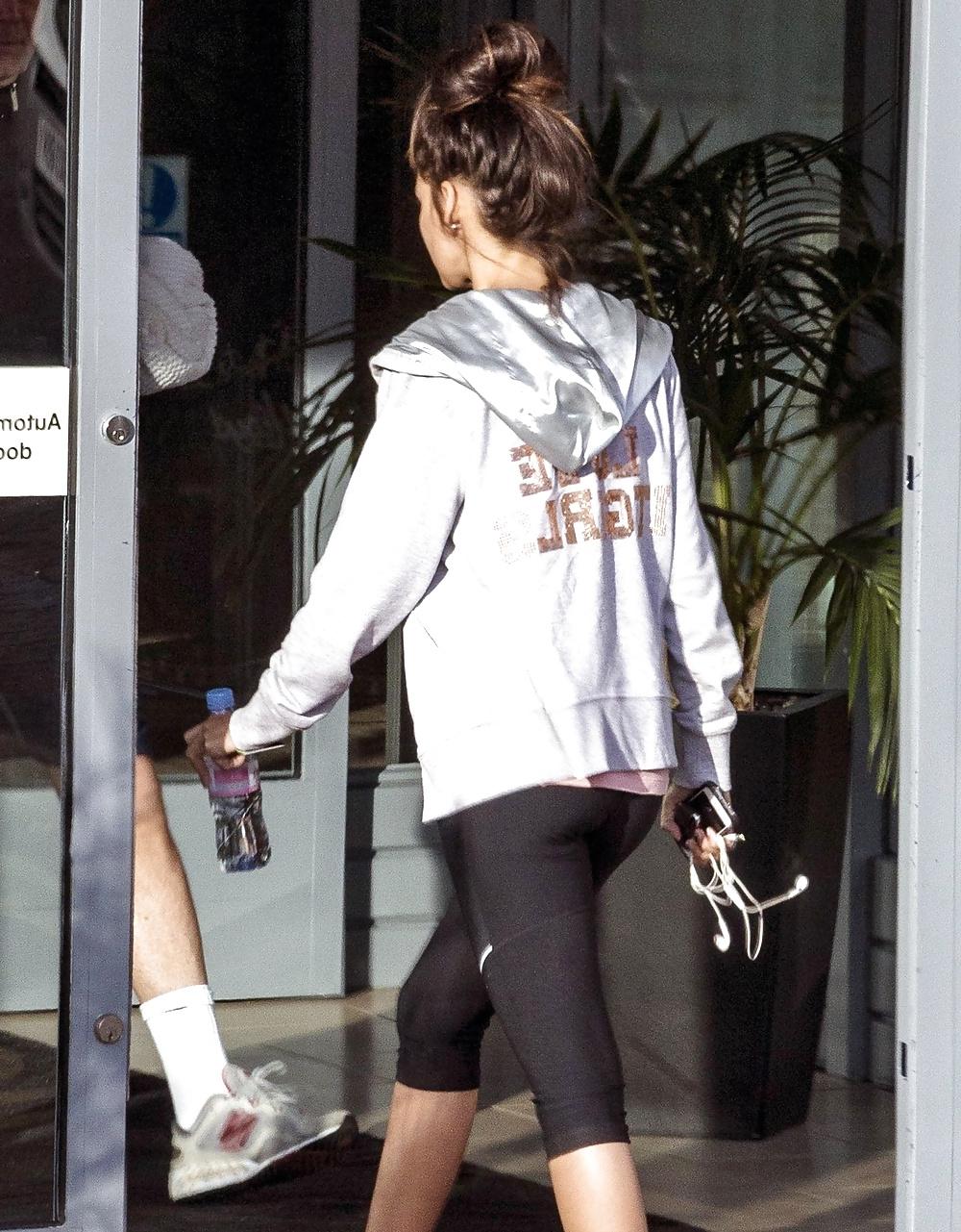 25P MICHELLE KEEGAN VS KYM MARSH WANK FEST