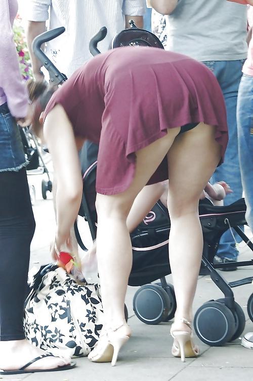 25P Candid Up skirt - Panty - Ass Voyeur - Sexy Legs