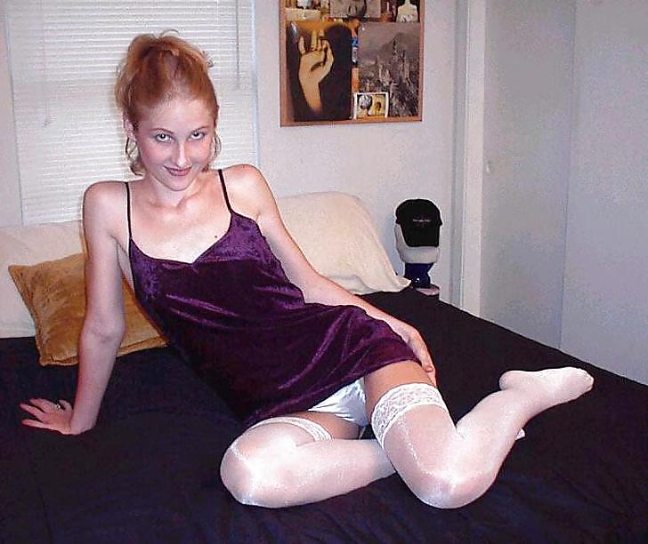 25P Stockings, lingerie, heels ... & cats 40