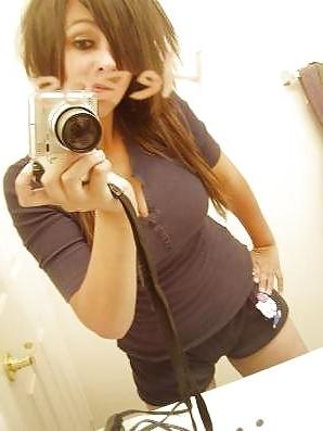 25P SEXY EMO-SELFSHOOT