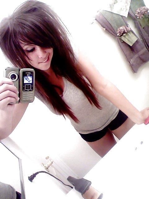 25P SEXY EMO-SELFSHOOT