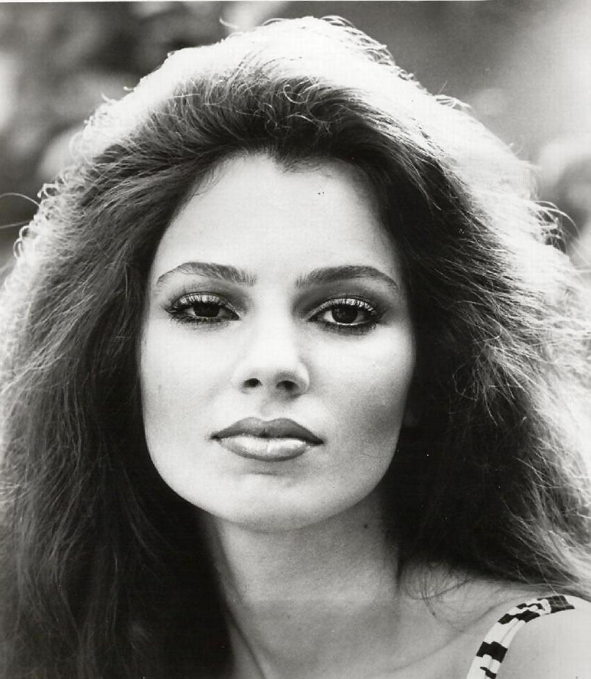 25P Fran Drescher Glamour, Nude, Caps 