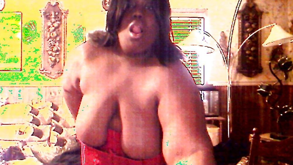 5P SSBBW AT LARGE!