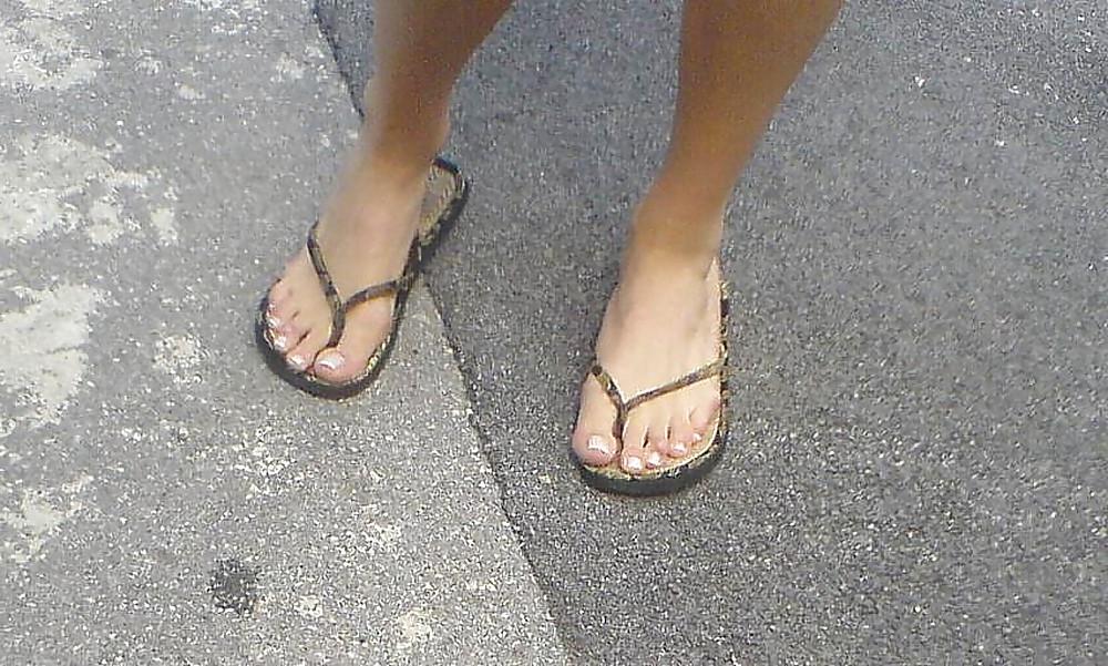 17P Some street feet