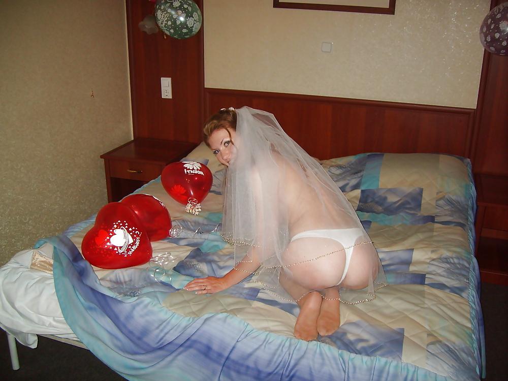 18P Redhead on wedding night 