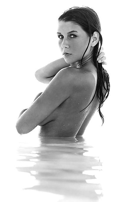25P Wicked Water Erotic - Session 2