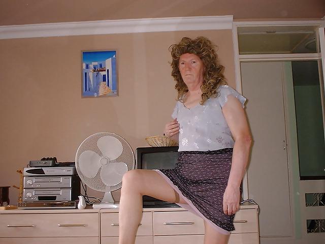 8P Crossdresser looking to be filled