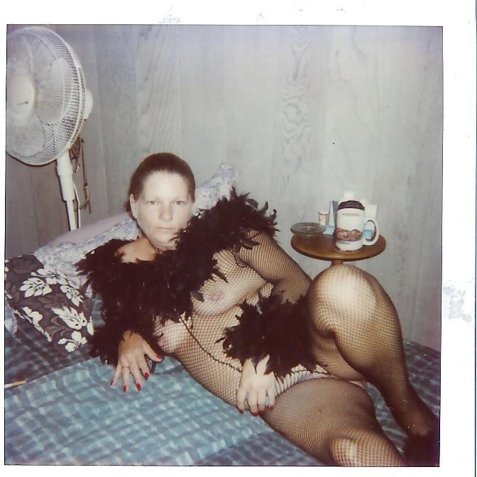 22P Older women swinger