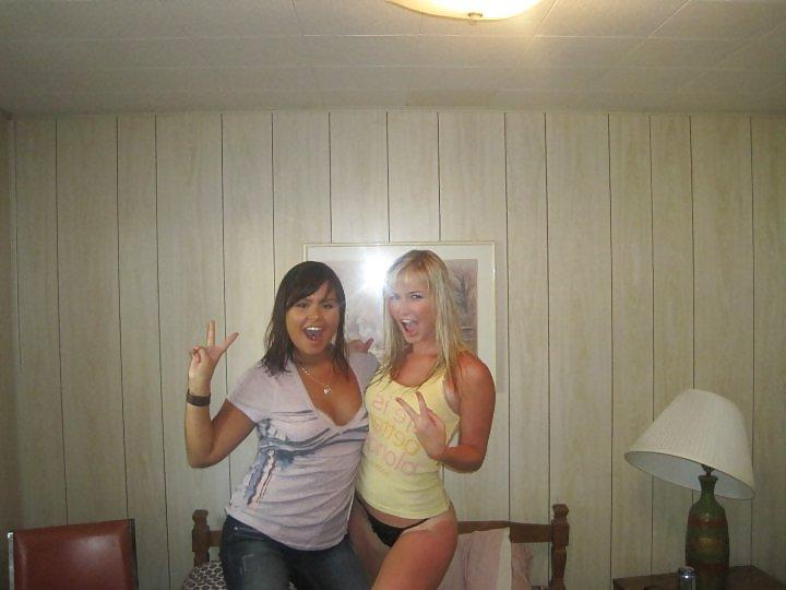 14P Jewel BABES HOT SHOW