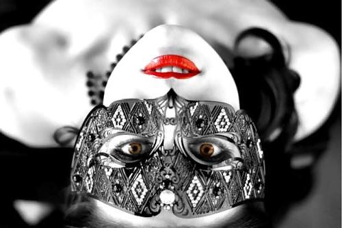 25P Erotic in Black & White and a touch of Red - Session 1