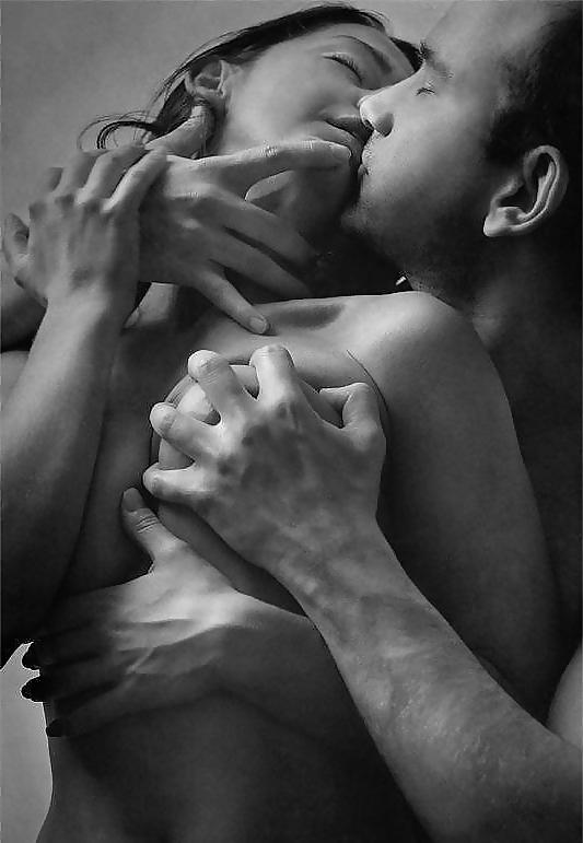 25P Erotic Sensual Kisses in Black&White - Session 2