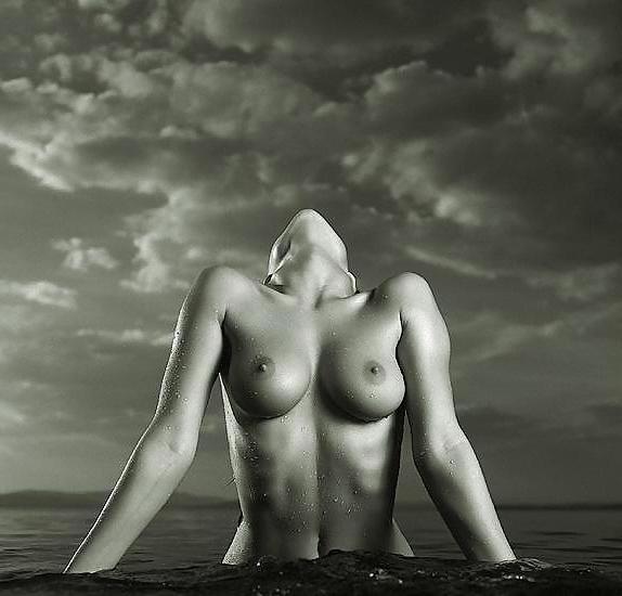 25P Wicked Water Erotic - Session 3